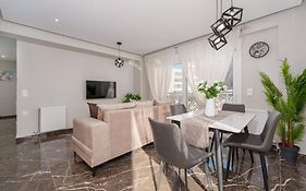 Brand New Building Deluxe Apartments With Parking Nearby Train